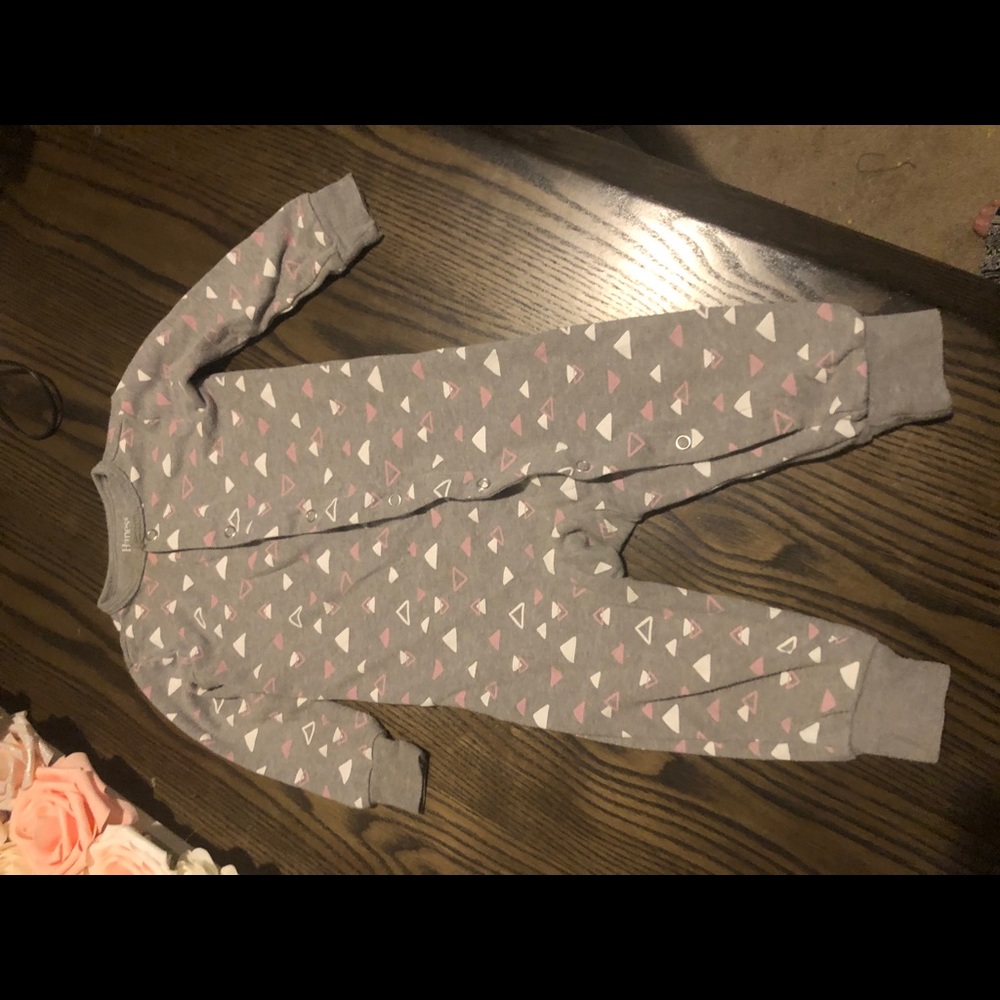 Baby long sleeve and pants onesie. MUST BUNDLE!